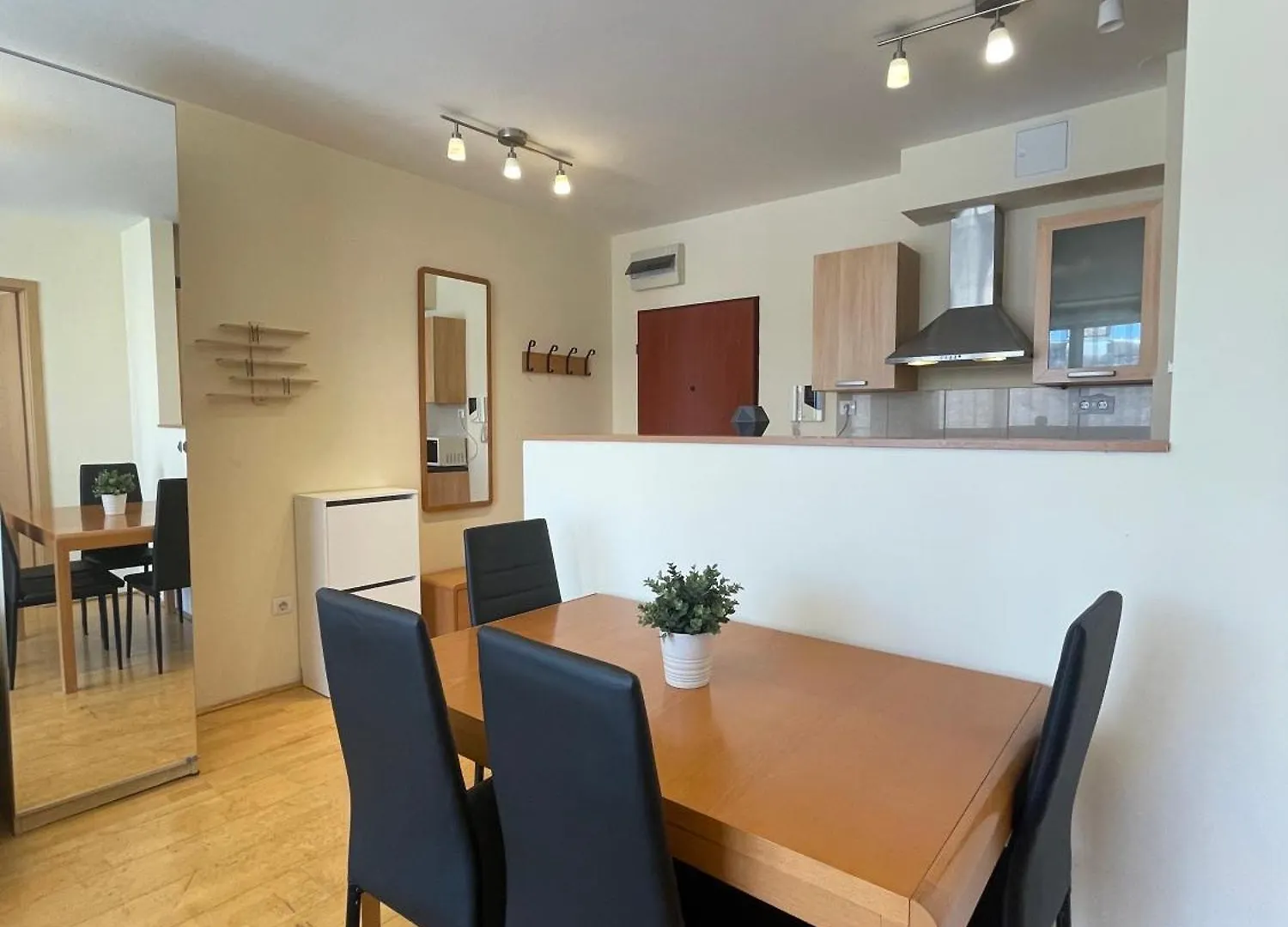Midtown Apartments - Easy Check-In&Parking Budapeşte