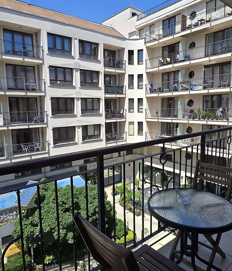 Midtown Apartments - Easy Check-In&Parking Budapest 0*,  Ungern