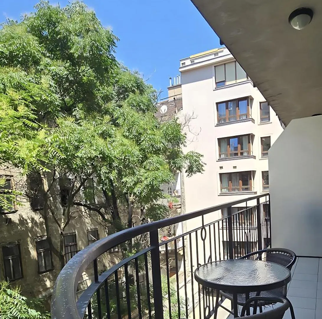 Midtown Apartments - Easy Check-In&Parking Budapest