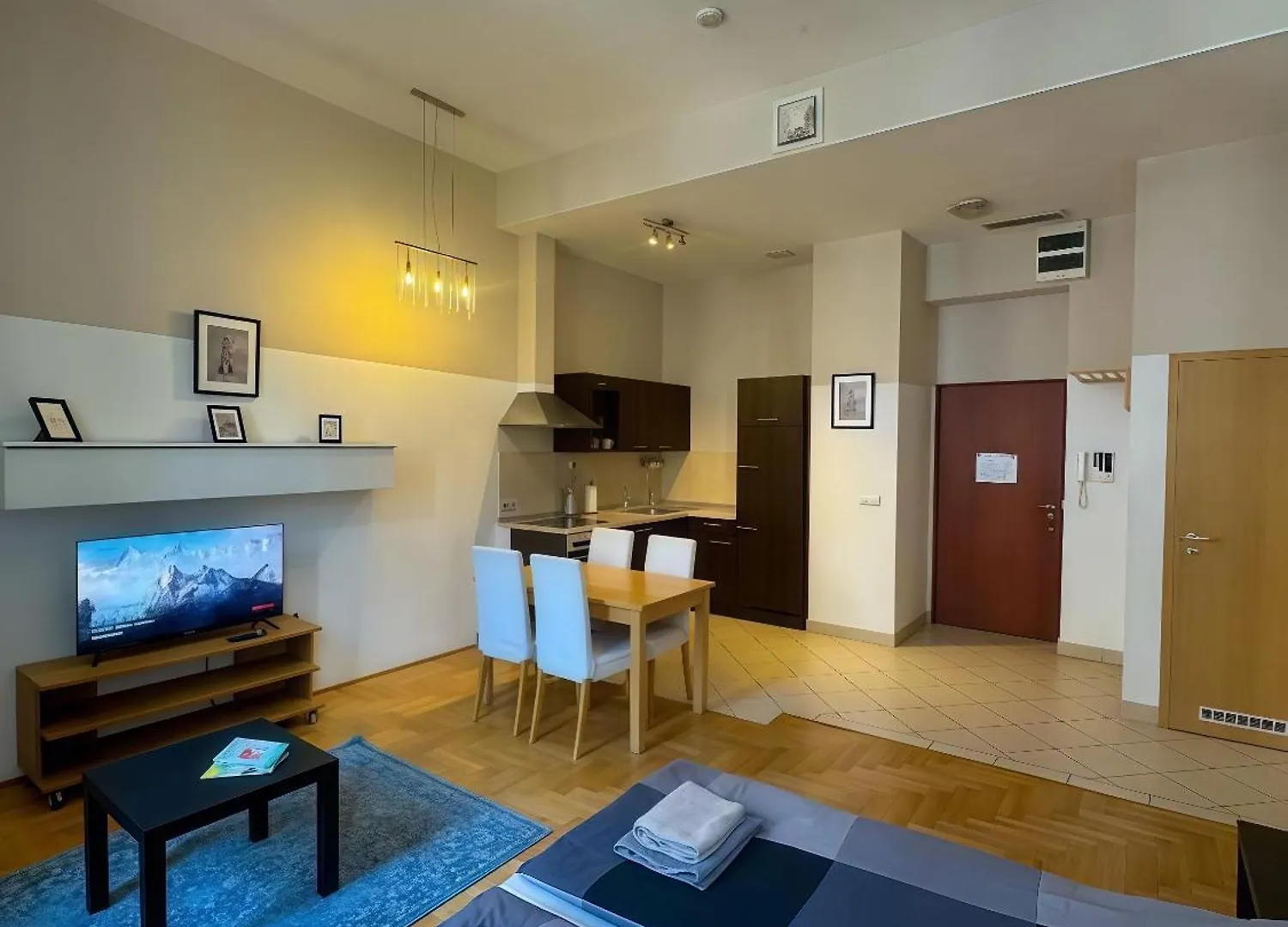 Midtown Apartments - Easy Check-In&Parking Budapest